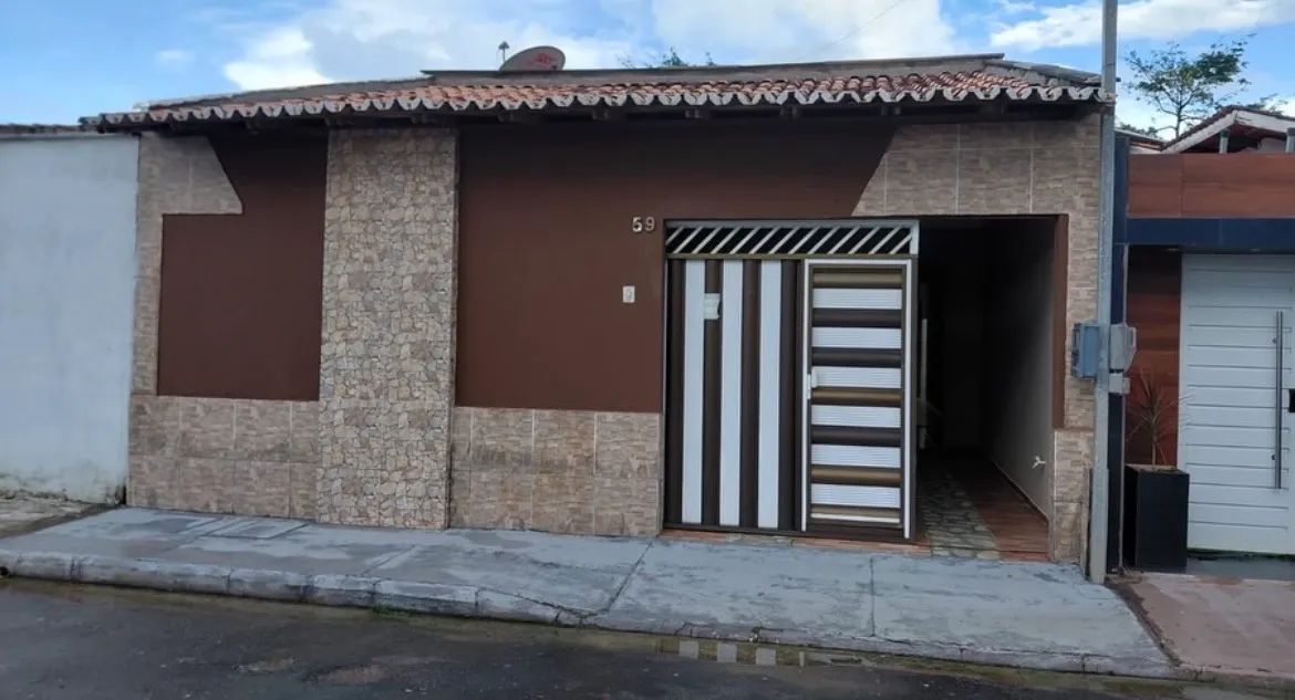 CASA A VENDA NA VILA EMBRATEL