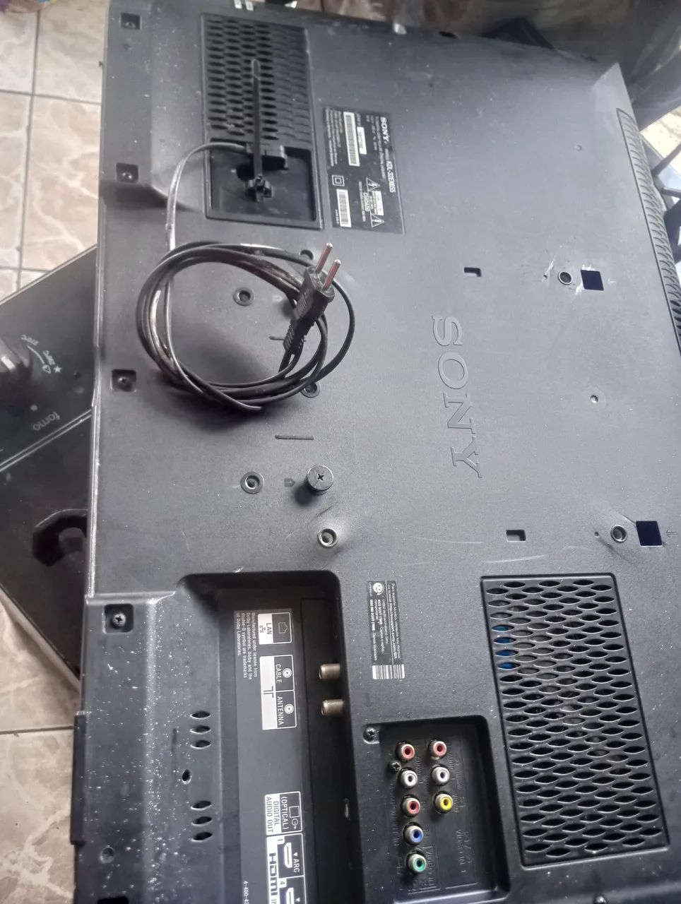 Tv sony 32 polegadas com defeito liga não aparece imagem  - Foto 3