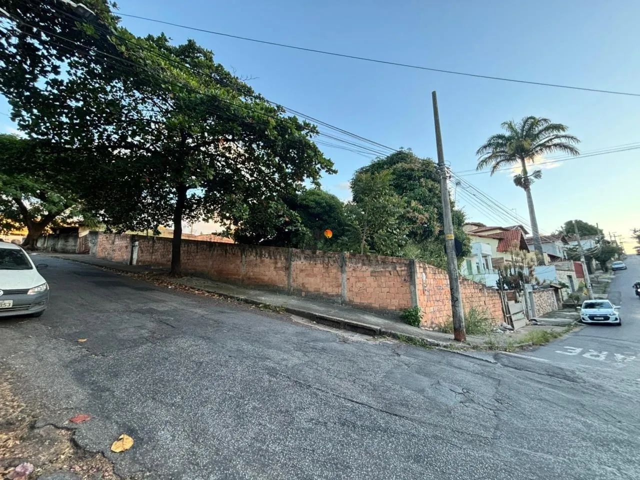 LOTE DE ESQUINA, COM 471M² - Foto 3