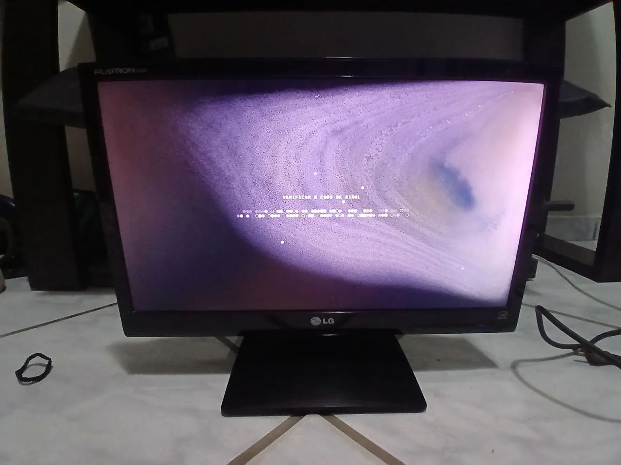 Monitor LG Flatron E2041 mancha tela