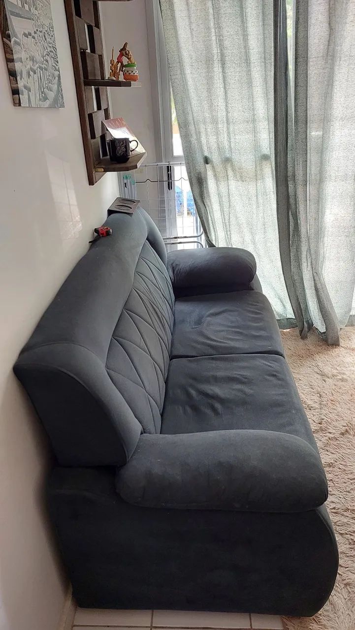 Sofá 3 lugares - Tecido Suede - Foto 2