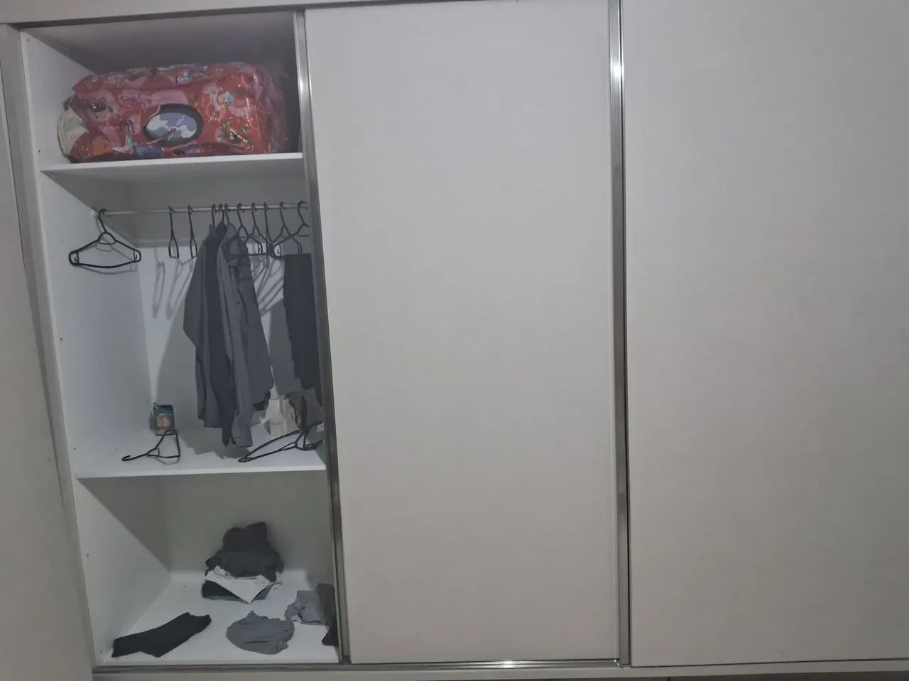 Roupeiro MDF ótimo estado  - Foto 3