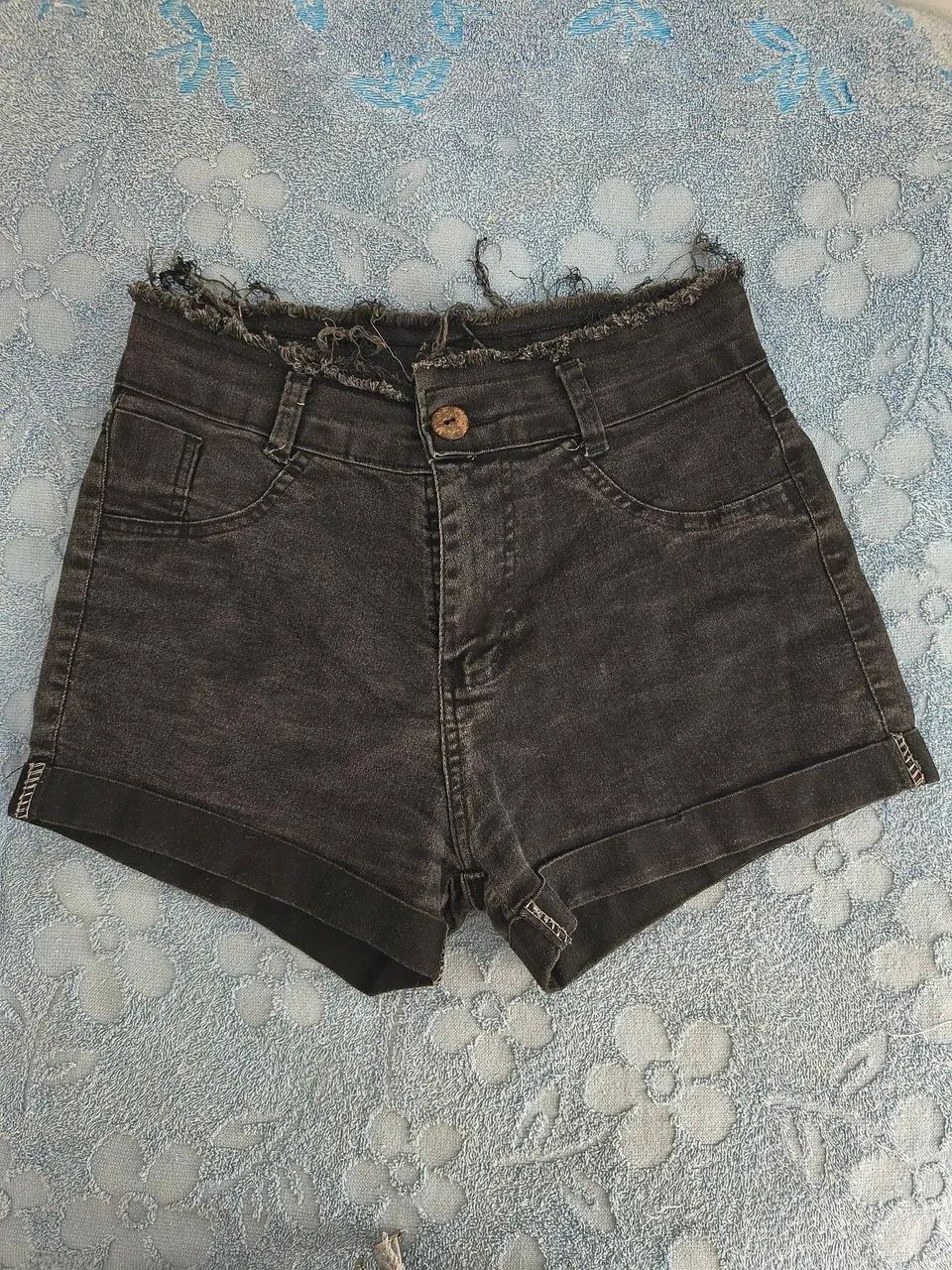 Short Preto Curto com Lycra - Foto 3