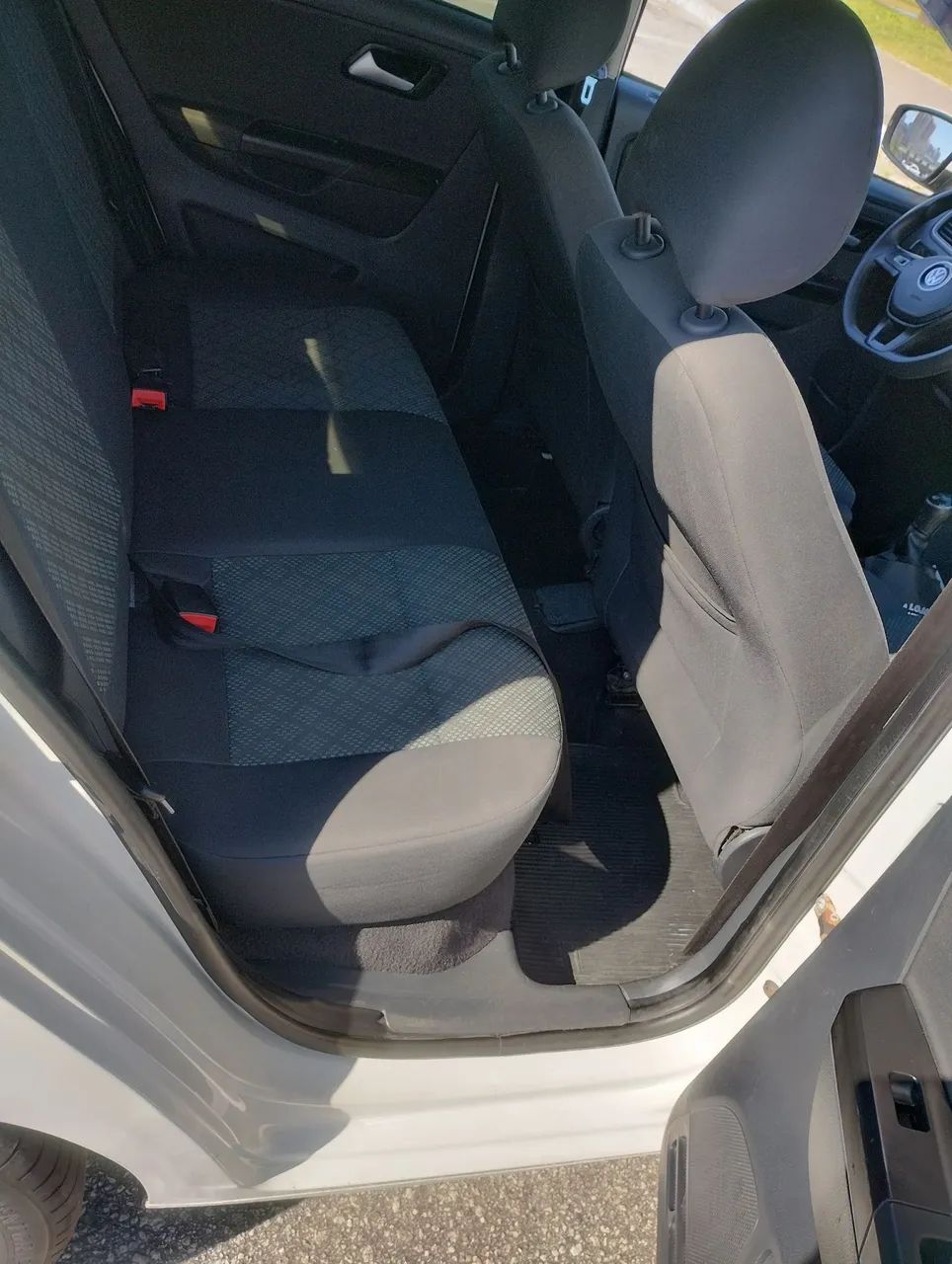 Volkswagen Fox Trendline 1.0 Flex 12V 5P 2017 - Foto 4