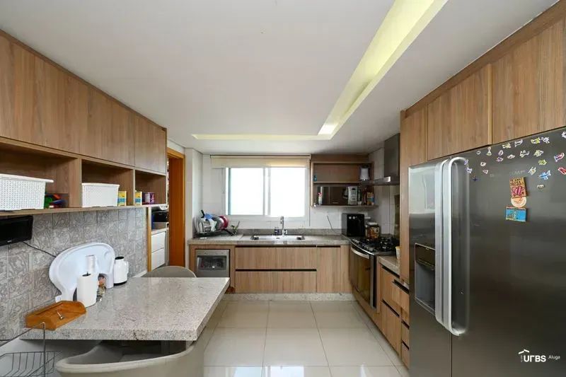 Duplex mobiliado com 4 quartos no Setor Oeste - Goiânia - GO