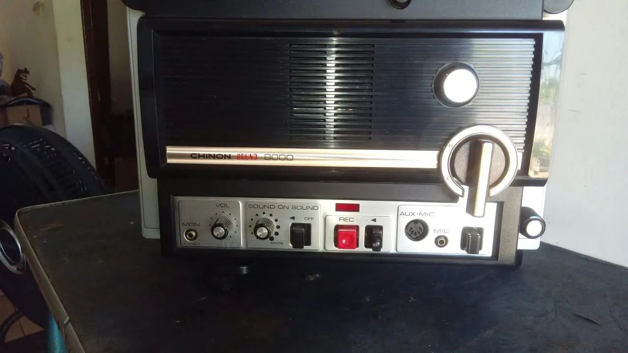 Projetor Super 8 Chinon 8000 Sonoro - Foto 3