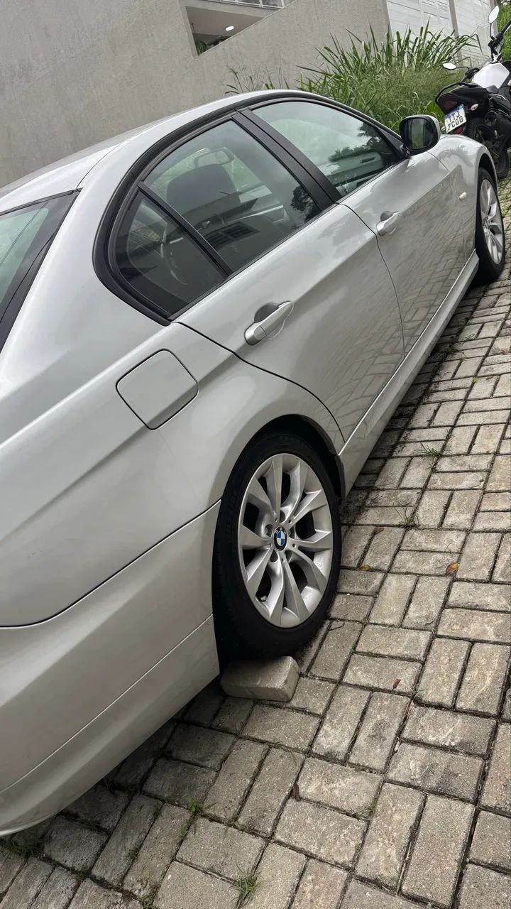 BMW 320I A 2010 - Foto 2