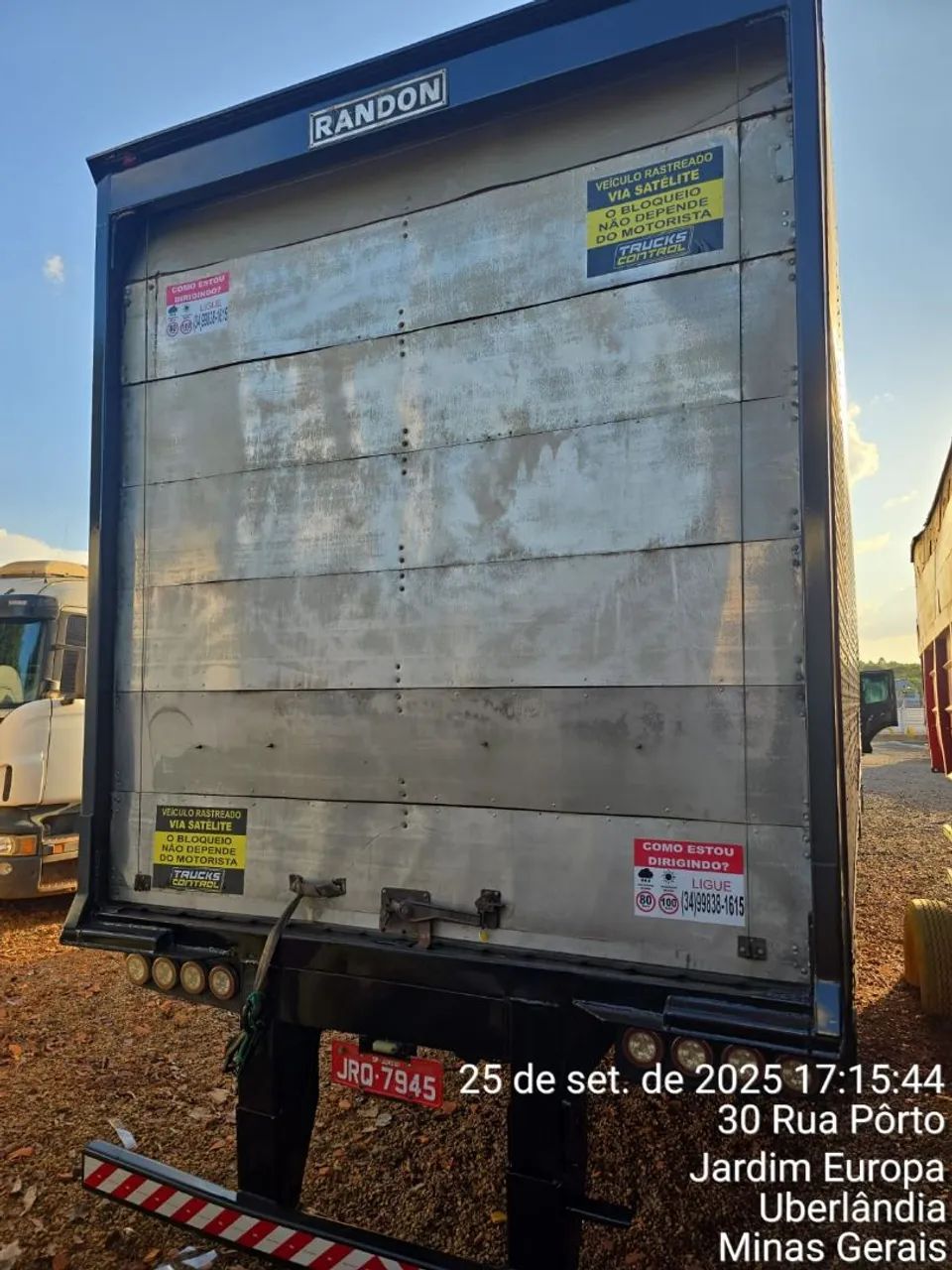 Vendo carreta bau randon - Foto 4