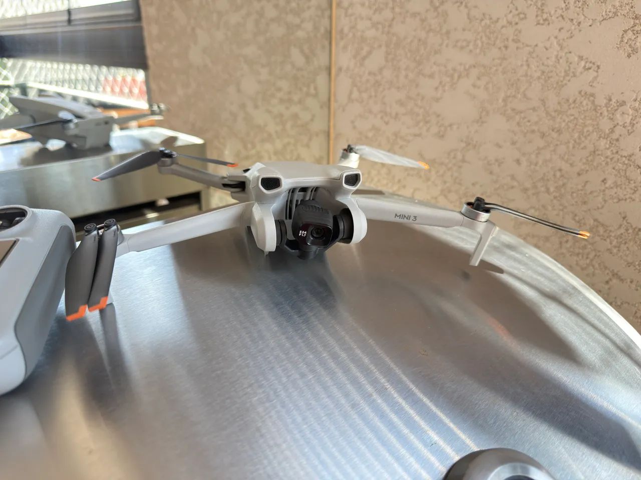 Drone DJI Mini 3 + bateria + bolsa - Foto 2