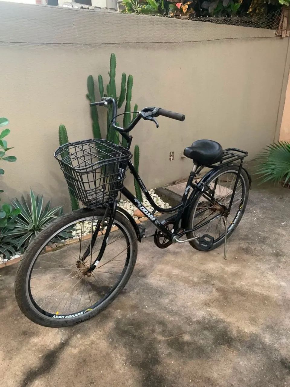 Bicicleta Urbana Aro 26 com Cesta e Bagageiro