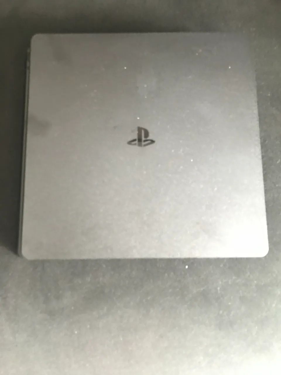 Ps4 com 2 controles e mais 7 jogos - Foto 2