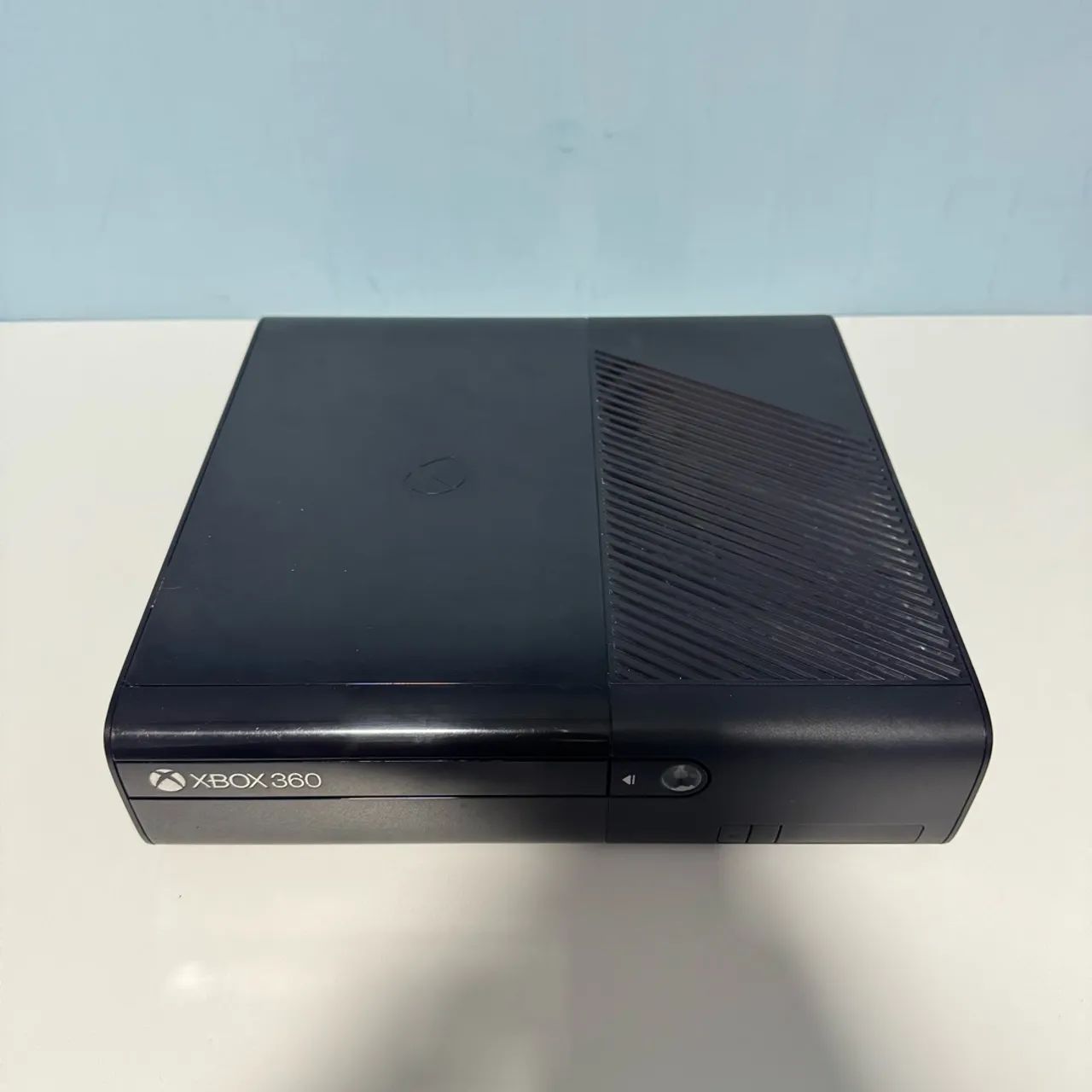 Xbox 360 4gb - Foto 3