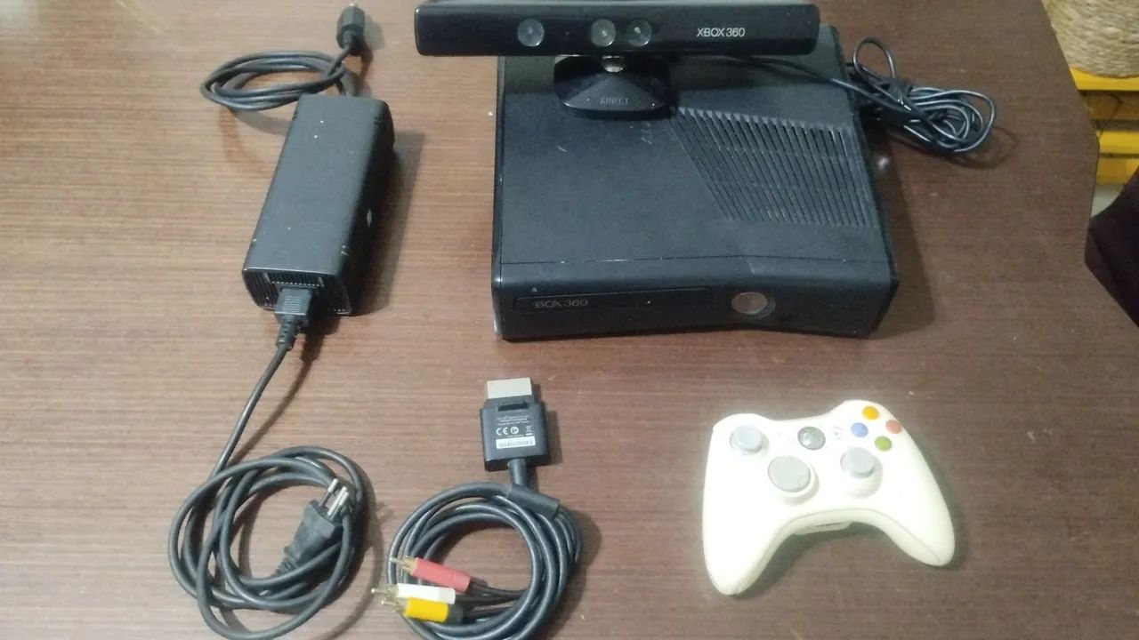 Xbox 360 com aurora 246 jogos