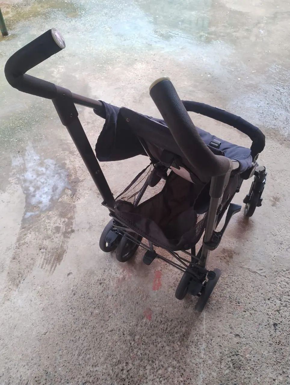 Carrinho de Bebê Chicco Lite Way 4 em perfeito estado  - Foto 2