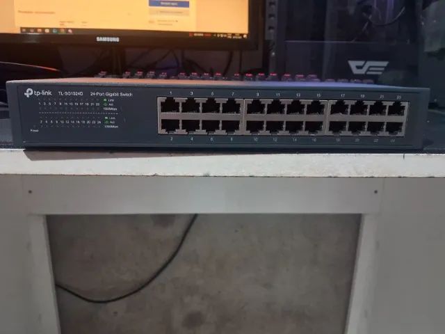 Switch 24 portas gigabit 10/100/1000 Mbps