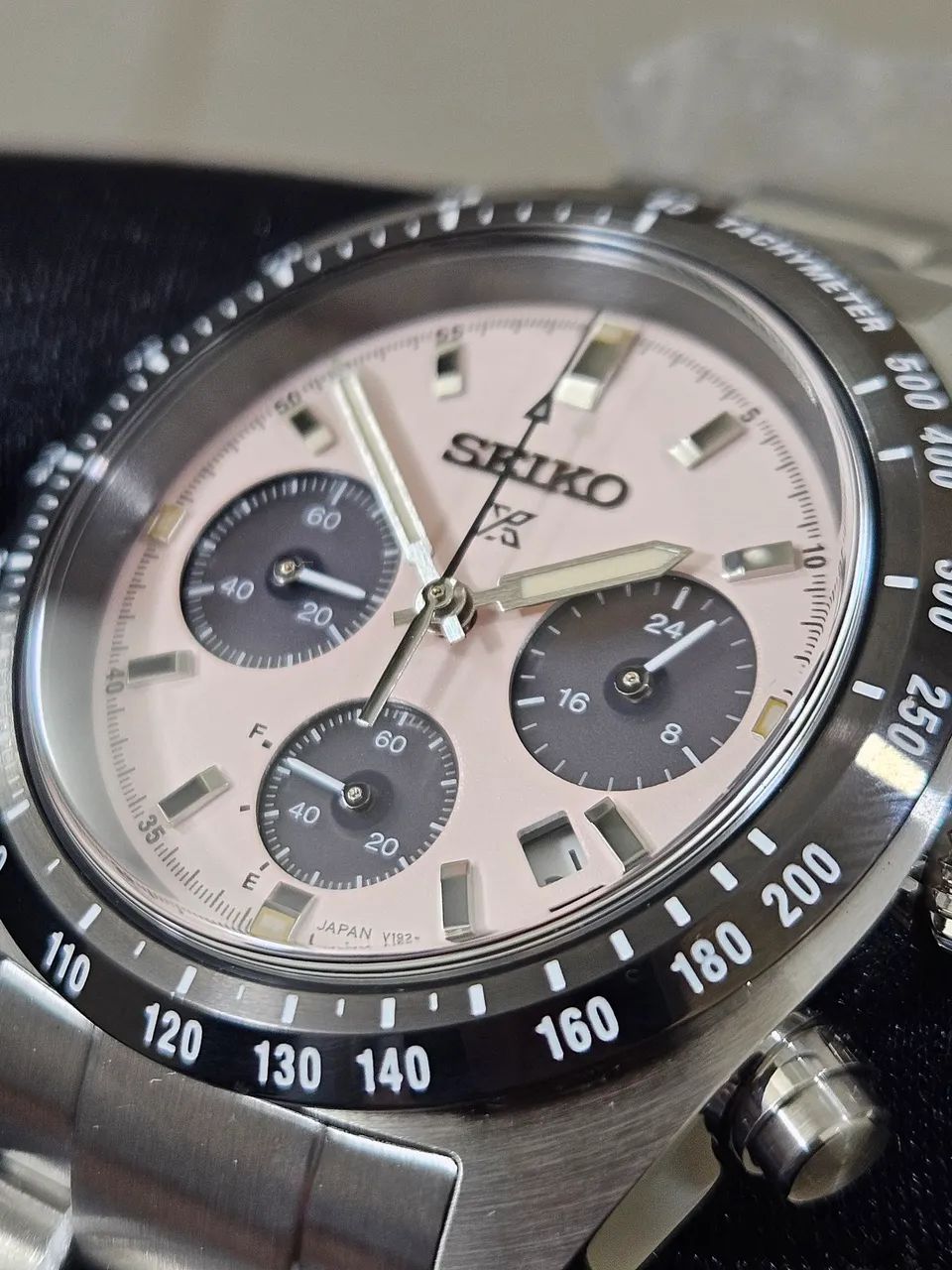 Relógio Seiko speedtimer panda salmão  - Foto 3