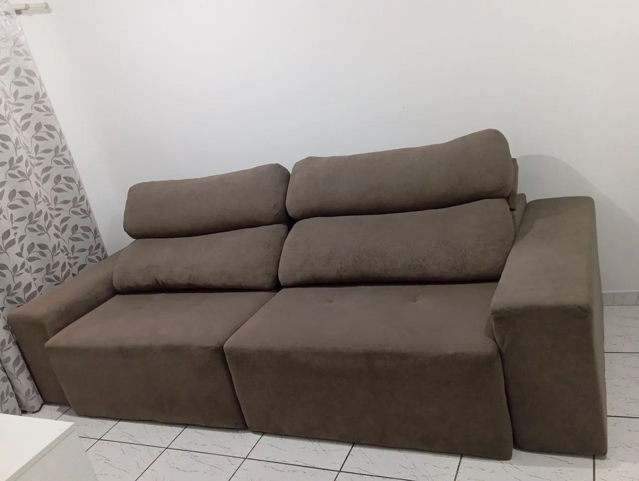 Sofá Retrátil 3 Metros de Cumprimento - Semi Novo - Foto 4