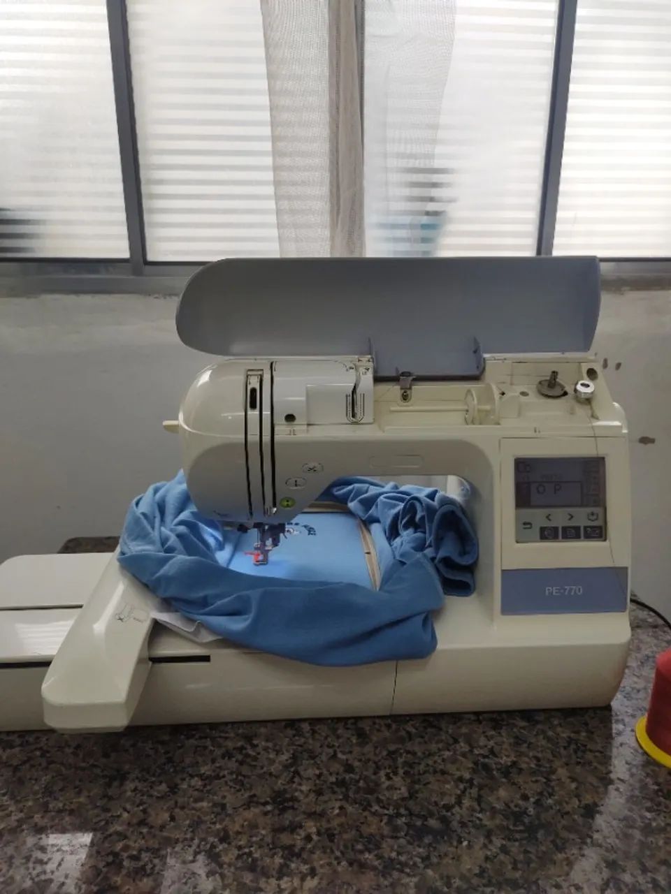 Máquina de Bordar Eletrônica Brother PE-770 Completa - Foto 2