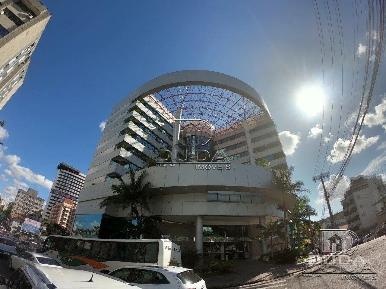 Sala comercial térrea com aproximadamente 80 m²