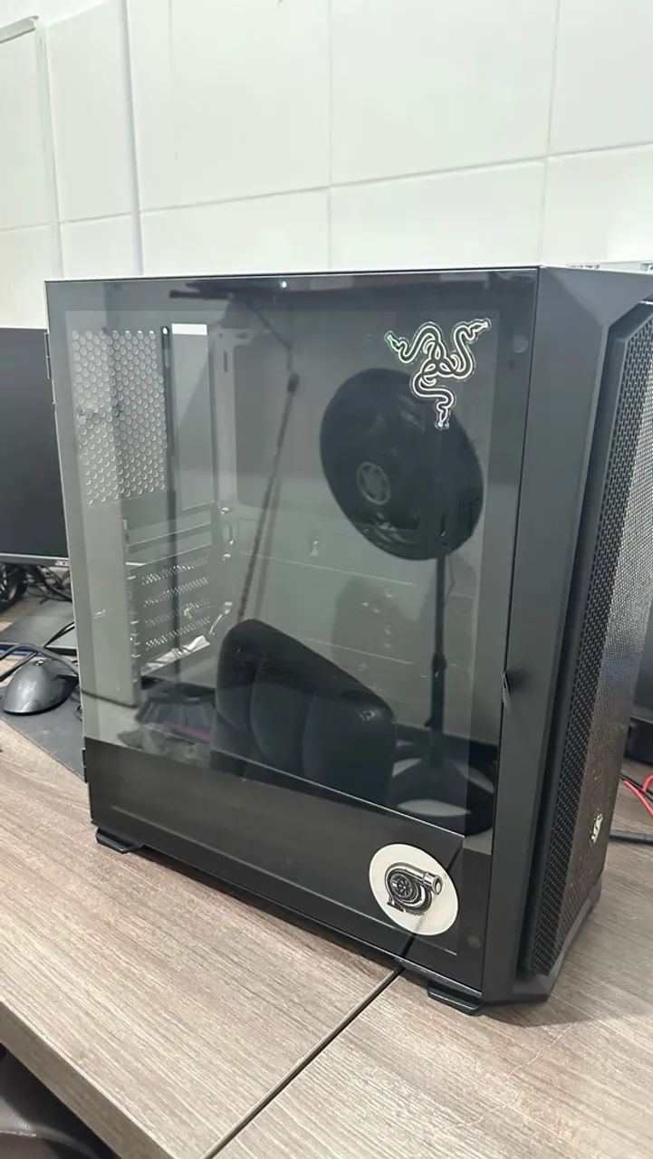GABINETE GAMER USADO 