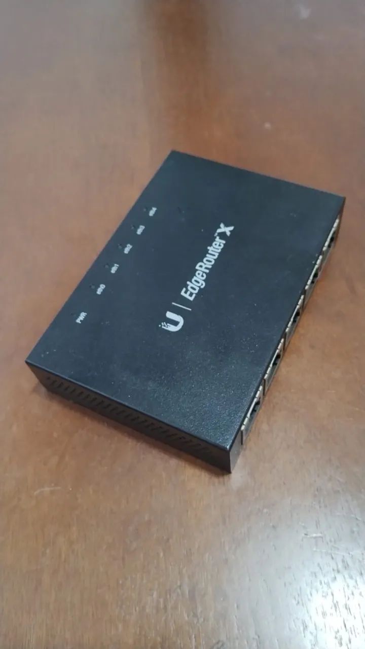 Roteador/Switch Profissional - Ubiquiti EdgeRouter X - Foto 2
