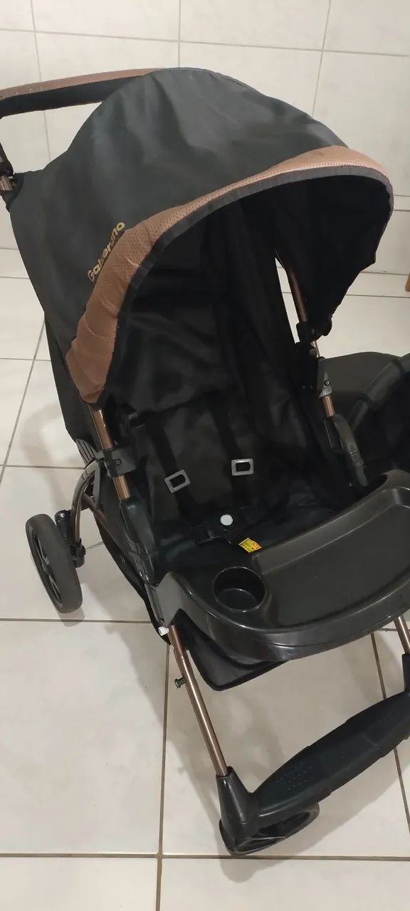 Carrinho de bebê com bebê conforto  - Foto 3