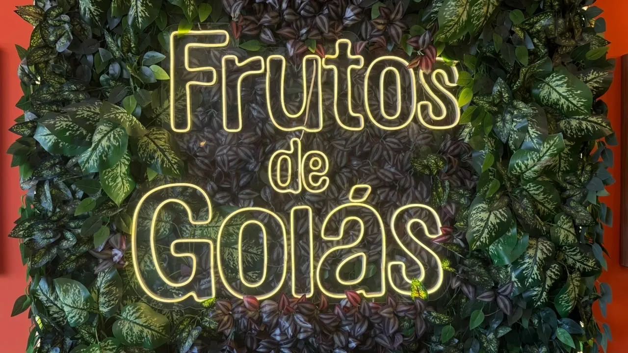 Contrata-se funcionária 