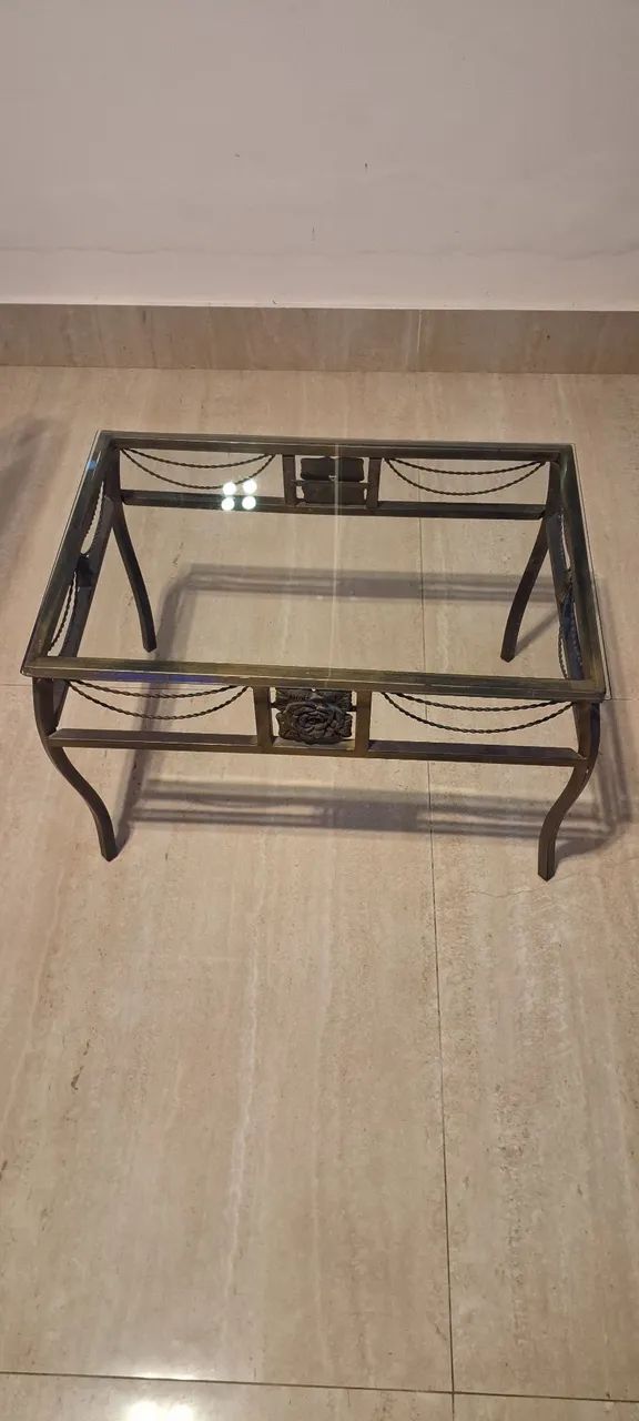 Mesa de centro com tampo em blindex bisotado!<br>Tamanho: 60 X 41 cm - Foto 2