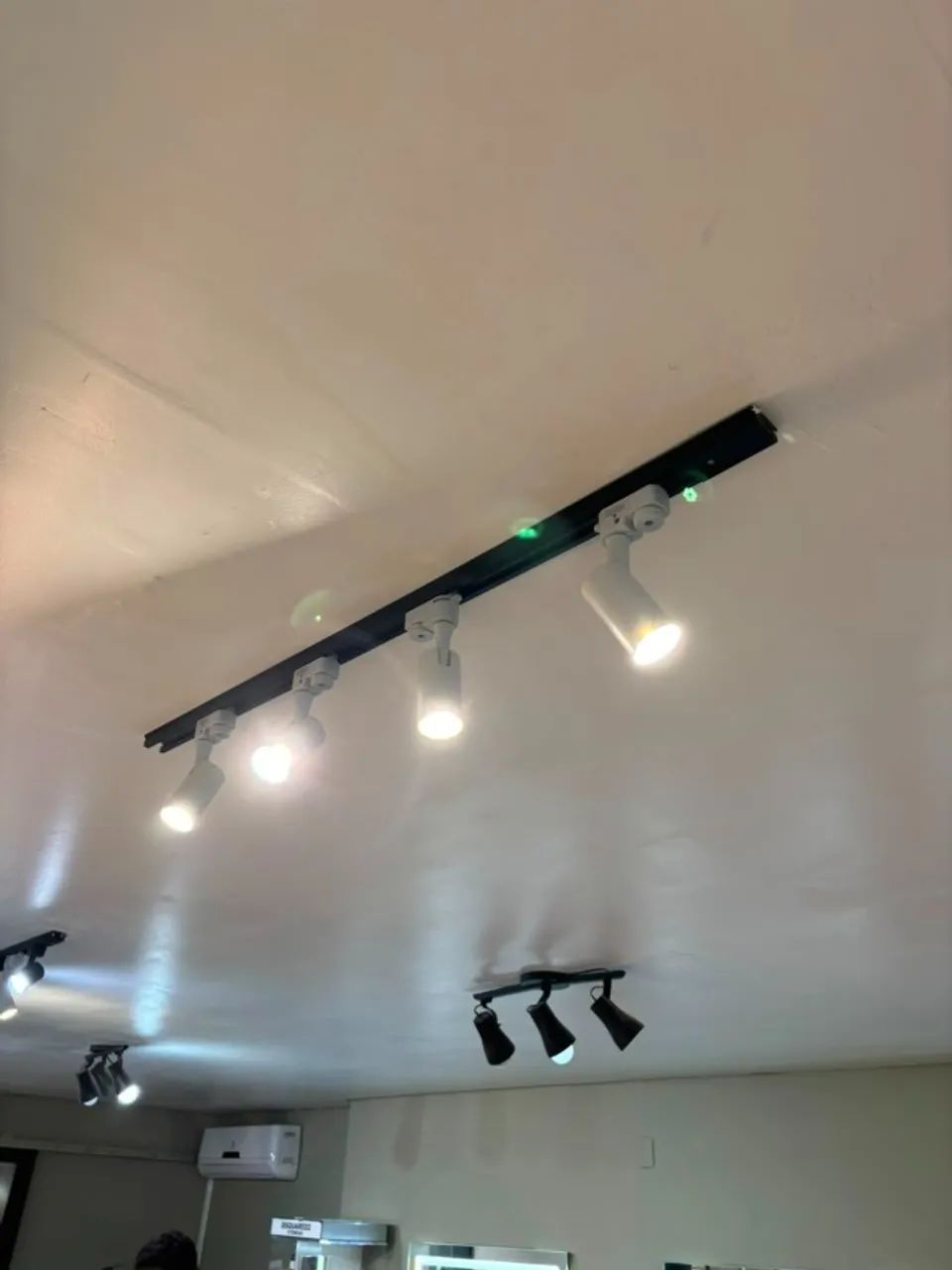 TRILHO ENERGIZADO COM SPOT  - Foto 2