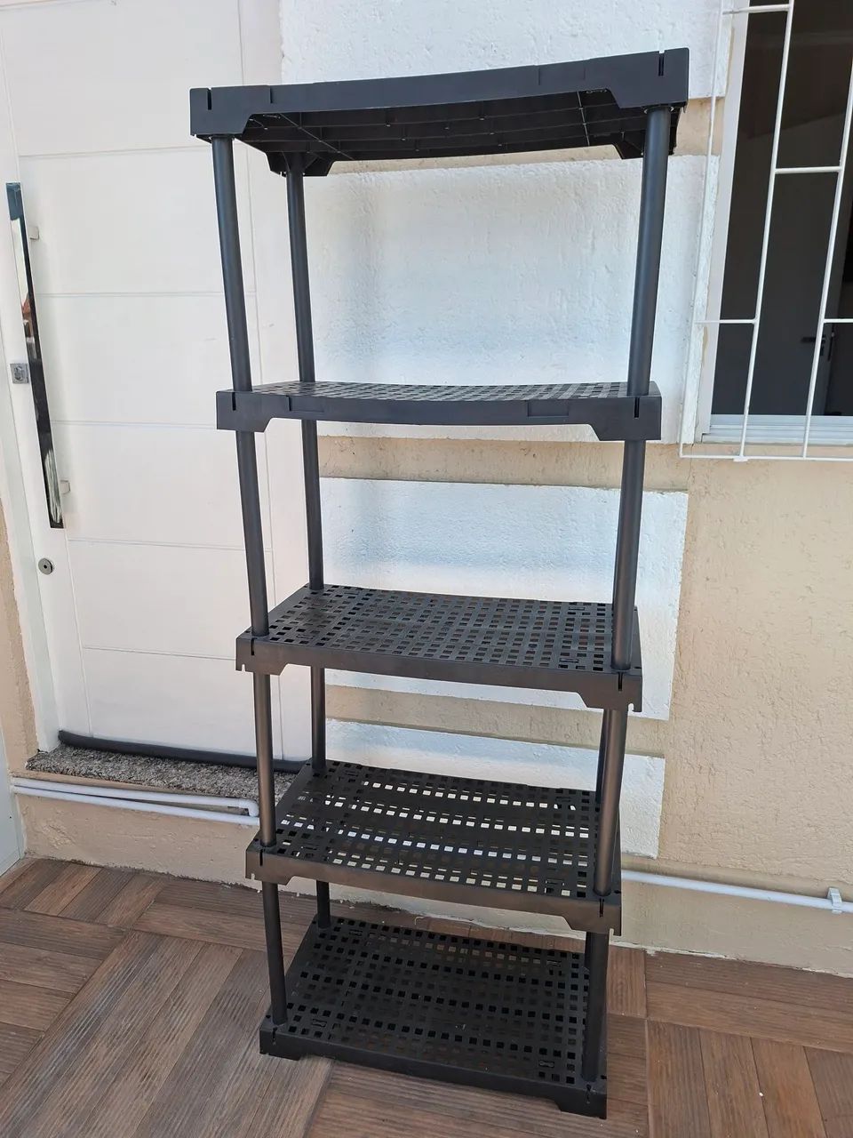 Estante de plástico com 5 prateleiras 