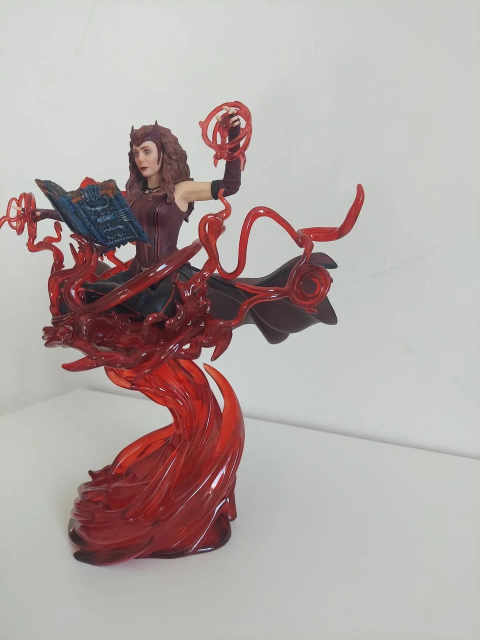 Feiticeira Escarlate Deluxe Wanda Vision 1/10 Iron Studios - Foto 4