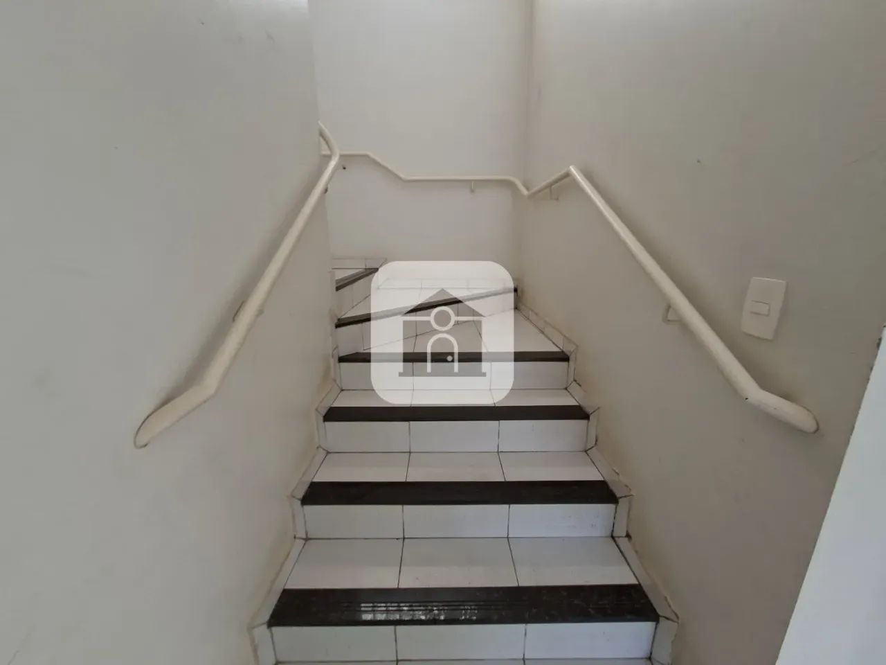 Sala comercial para locação no bairro Presidente Roosevelt - Foto 4