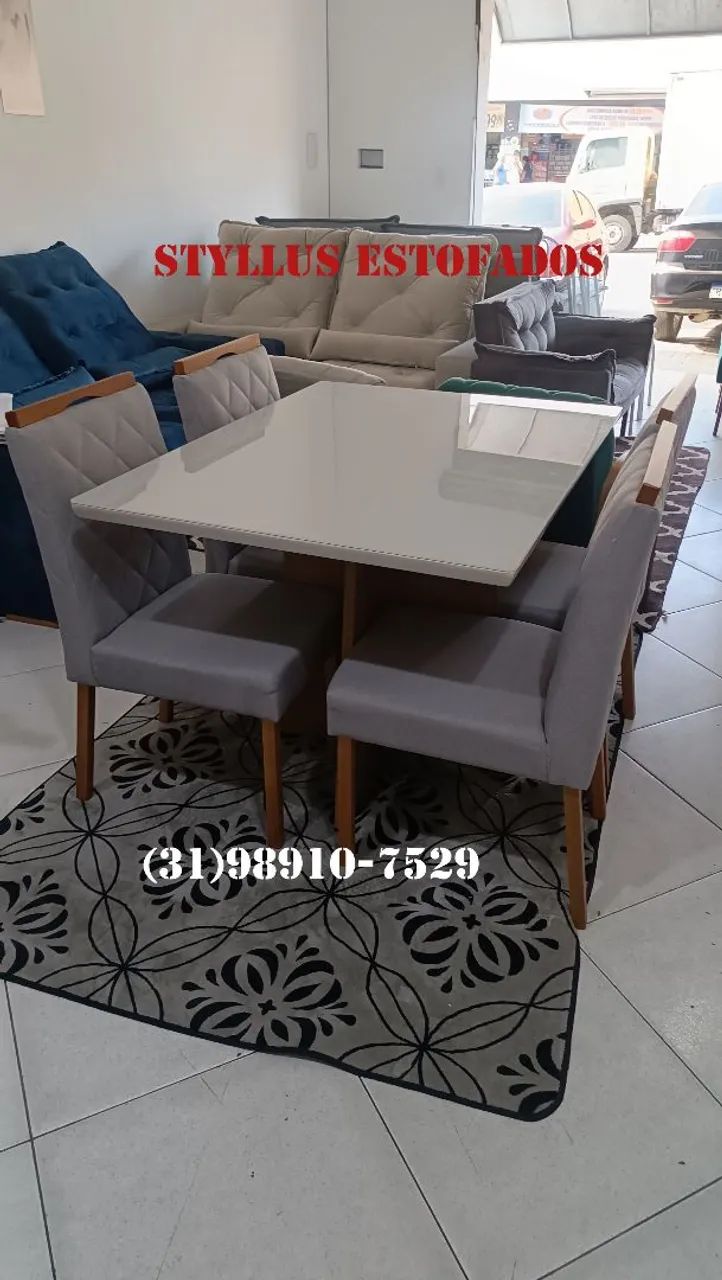 Mesa de jantar com 4 cadeiras 