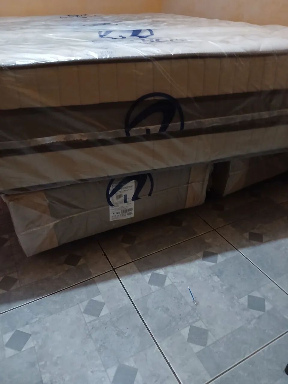 VENDO CAMA QUEEN CASAL+BASE - Foto 5