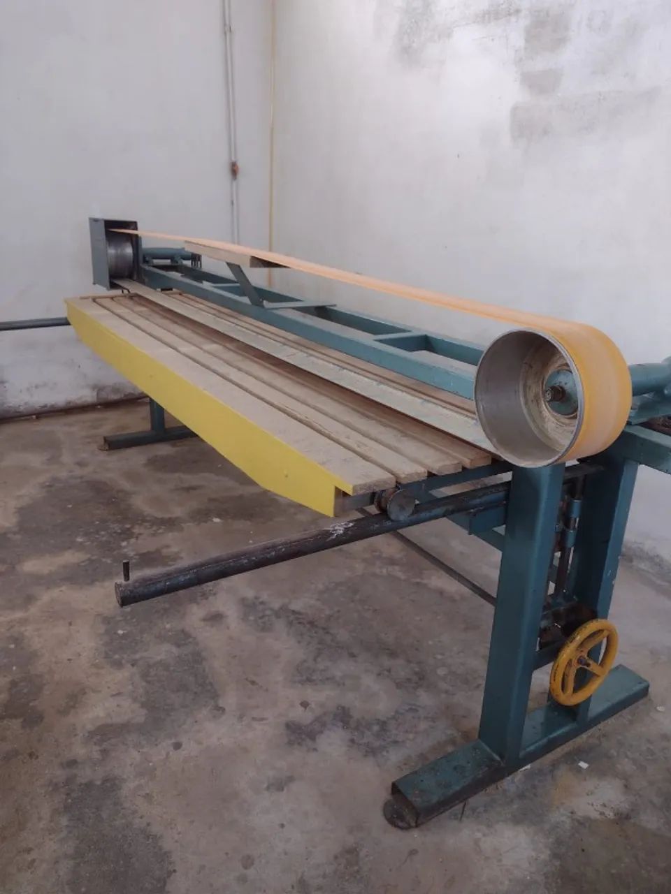 Lixadeira  de mesa grande 