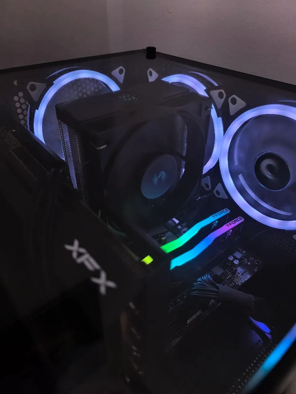 PC GAMER RX9060xt 16GB