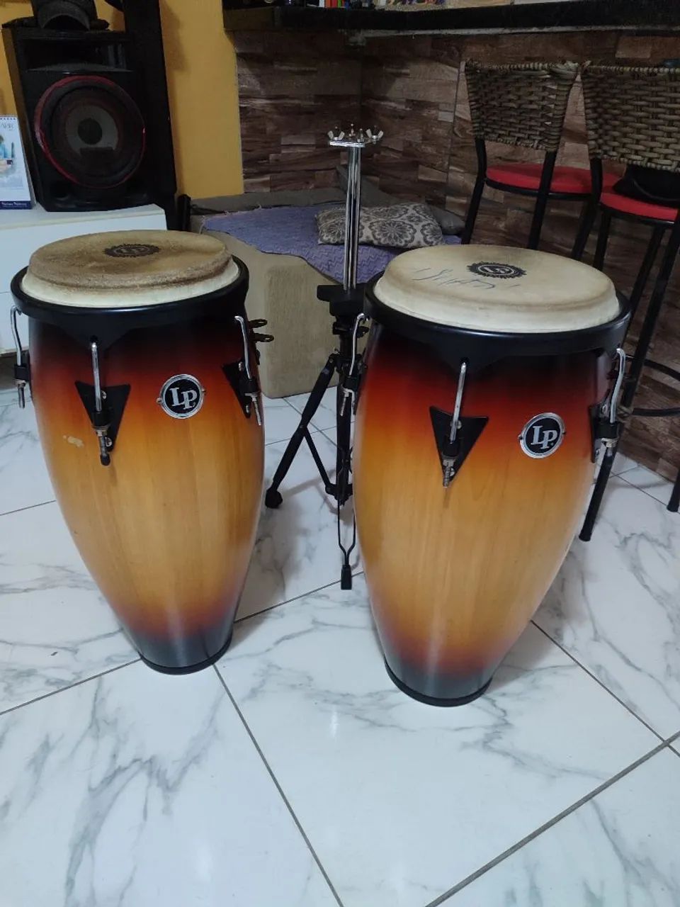 Vendo par de congas Lp com BEGS 3500 sem BEGS 2800