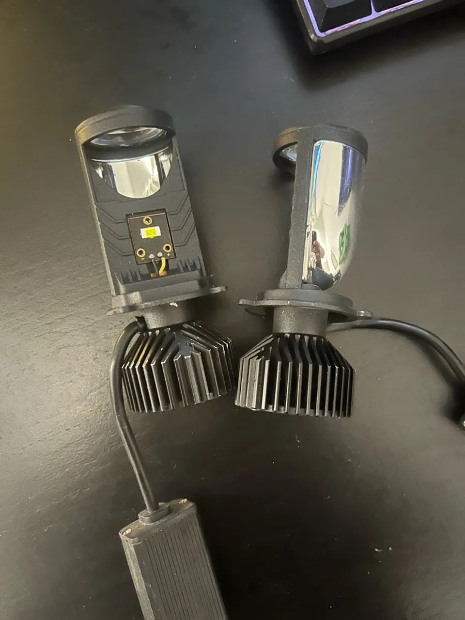 FAROL LED H4 com Projetor 