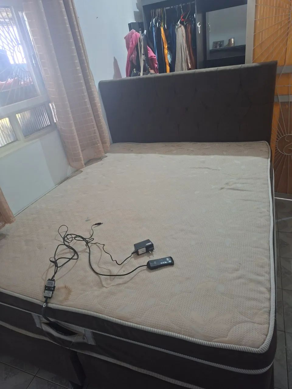 Cama Queen Colchão Magnético Completa com Cabeceira/ Aceito propostas de outros valores  - Foto 2
