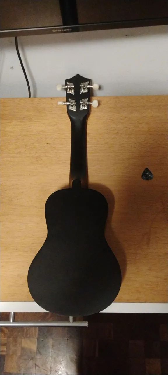 Ukulele Konig usado - Foto 2