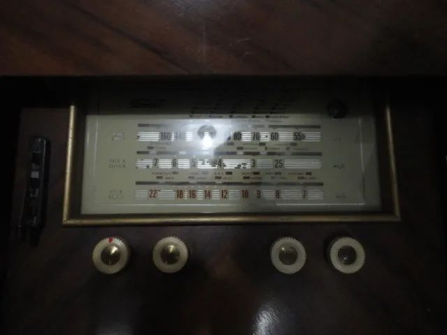  Vitrola Eletrola Antiga Radio Funcionando - Foto 4