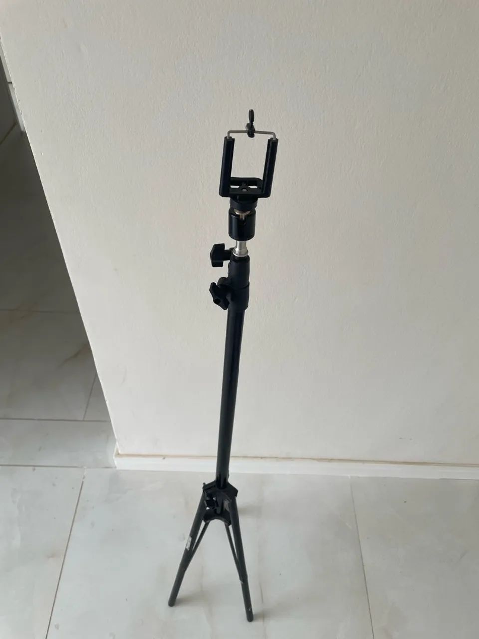 Tripé para celular