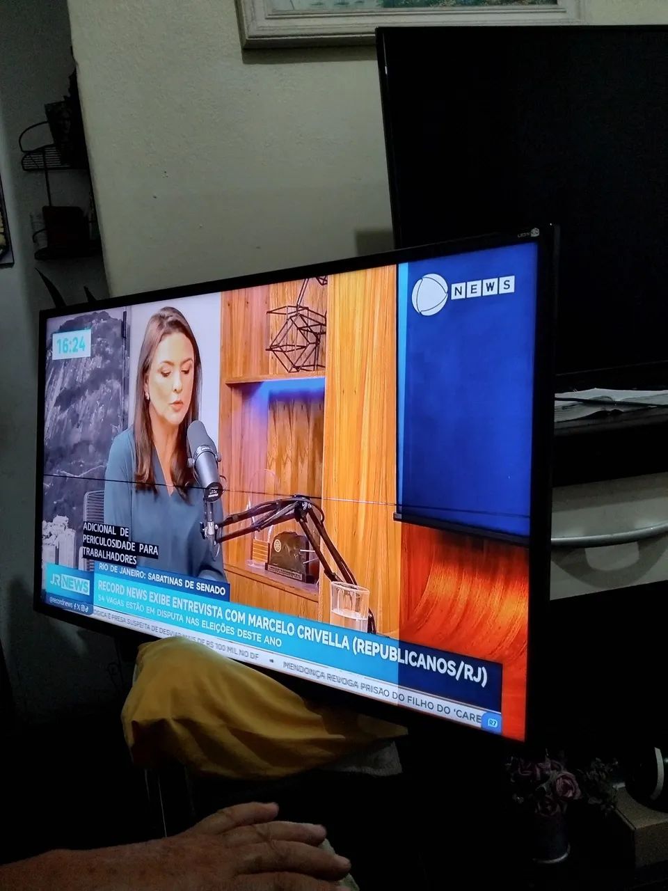 TV smart 46" Samsung  - Foto 2