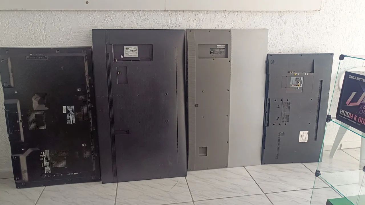 Lote de tvs com defeito em tela 