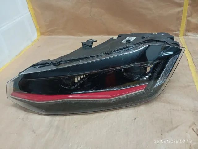 FAROL ESQUERDO POLO GTS 