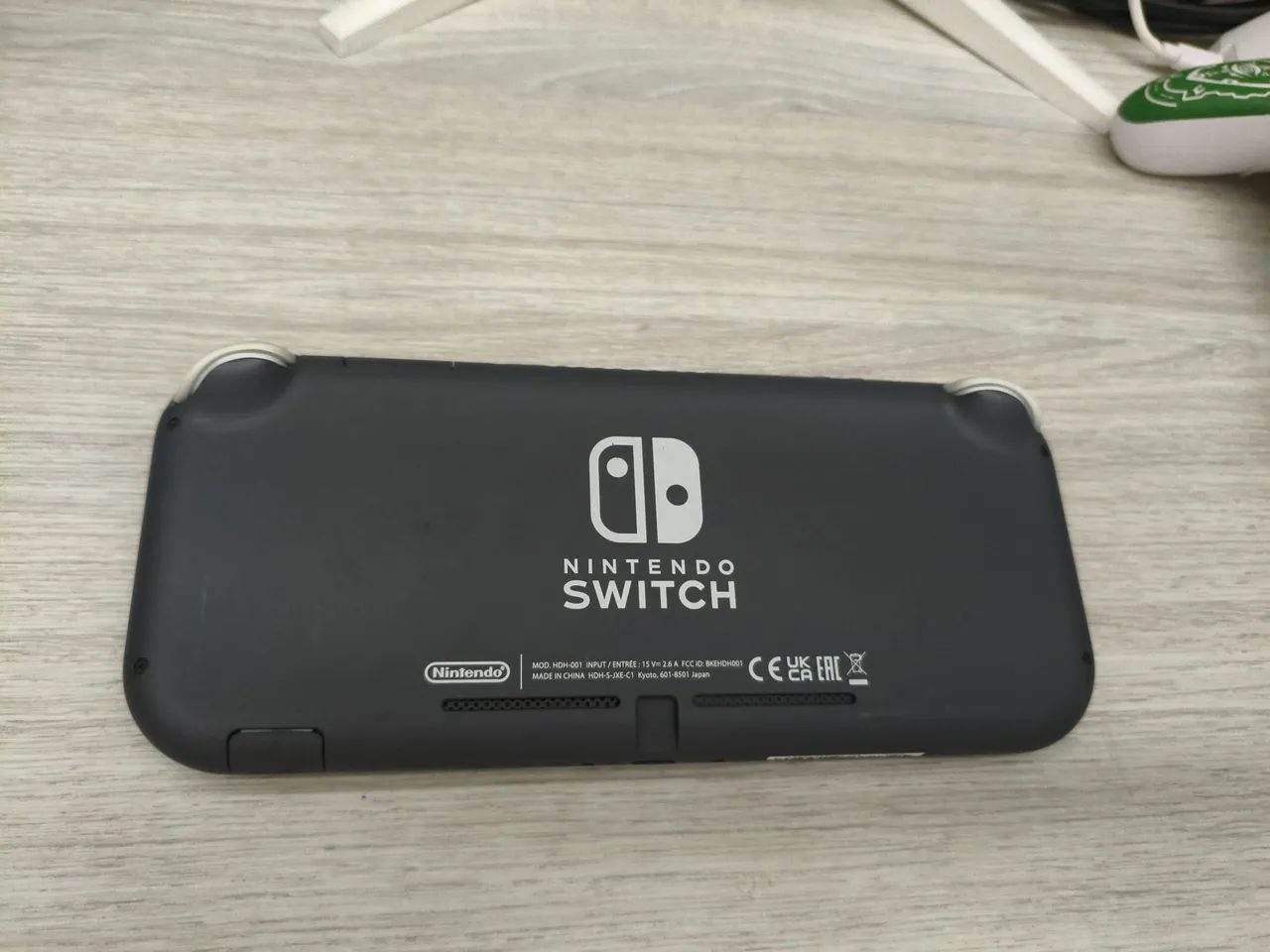 Nintendo switch lite semi novo