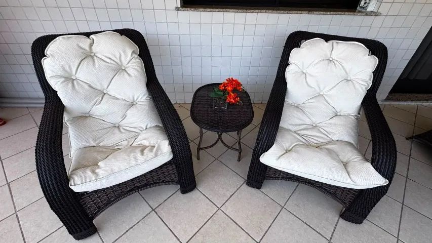 Conjunto de poltronas de vime para varanda