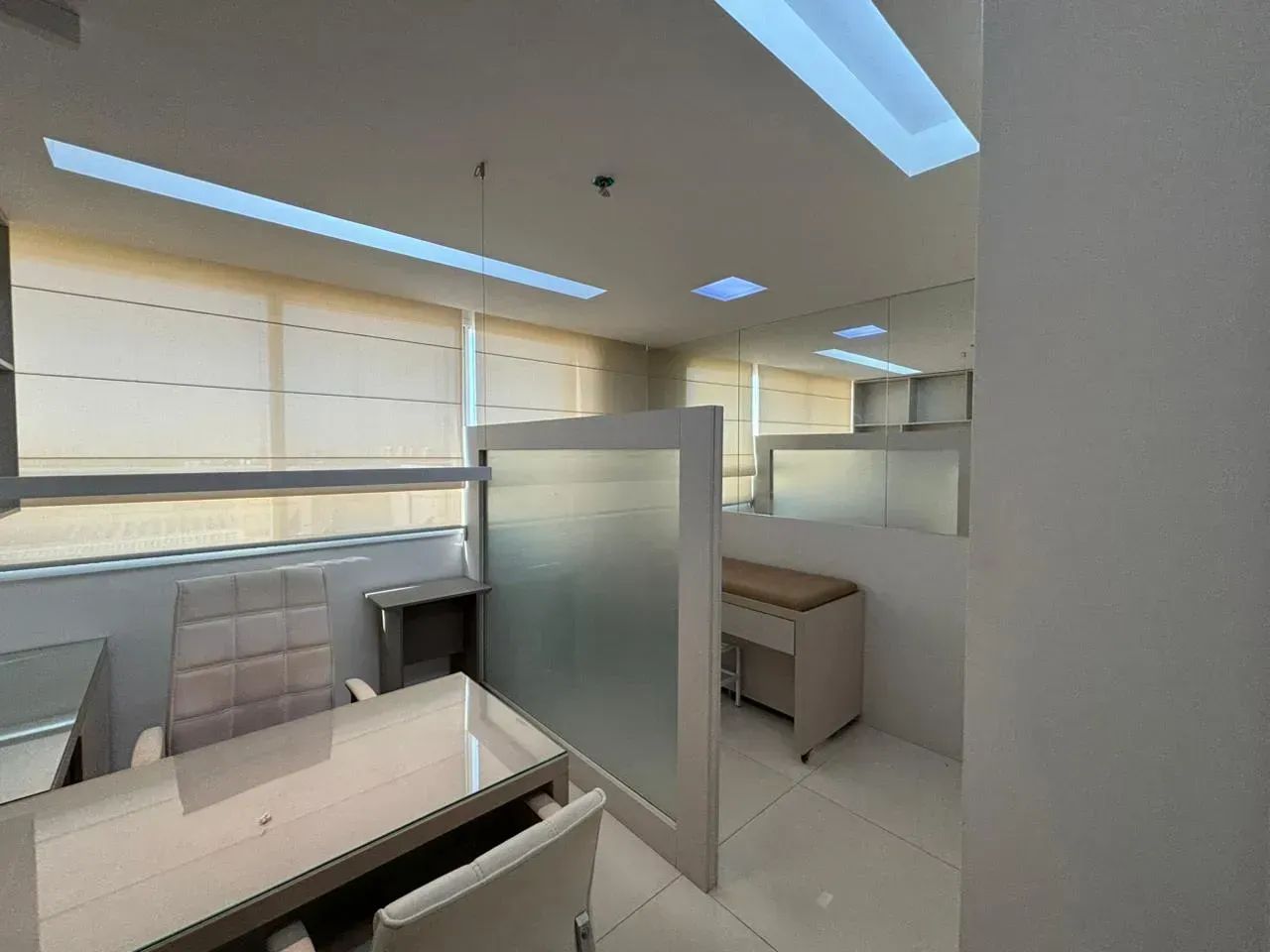Sala comercial mobiliada no Shopping da Ilha!!!