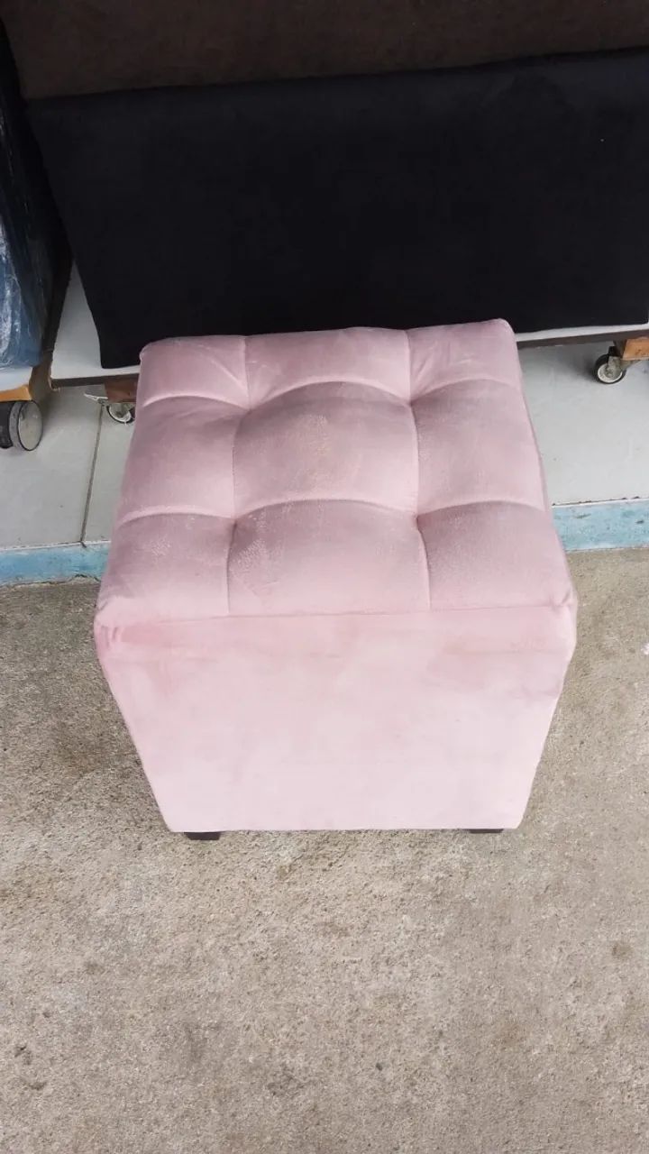 Puffs Estofados com Detalhes - Conforto e Estilo em um só produto! - Foto 5