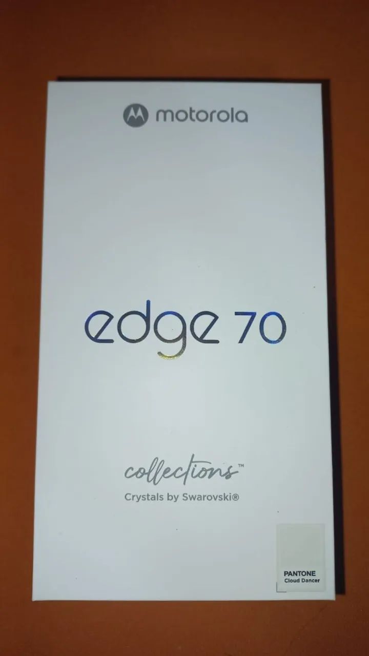 Celular EDGE 70 Swarovski®